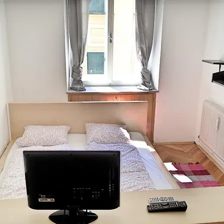 Jakominiplatz Apartamento *